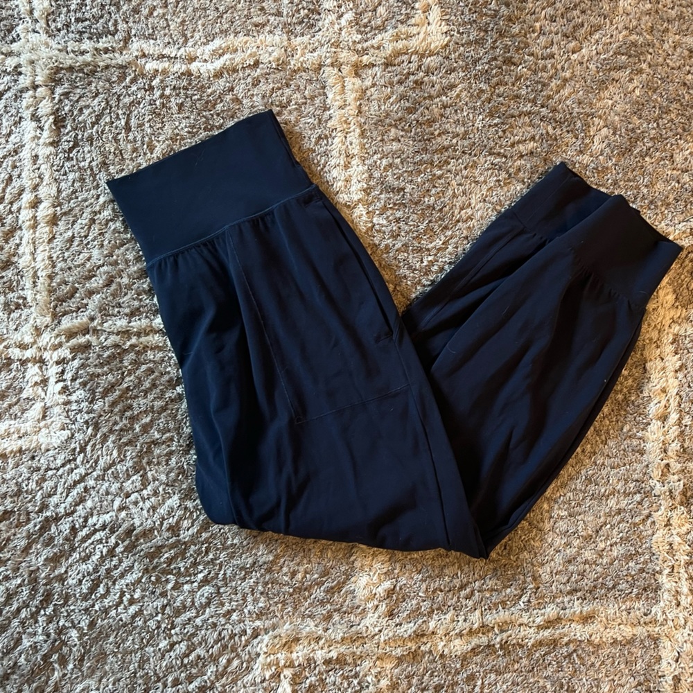 Athleta blue salutation jogger size large in excellent condition see pics
